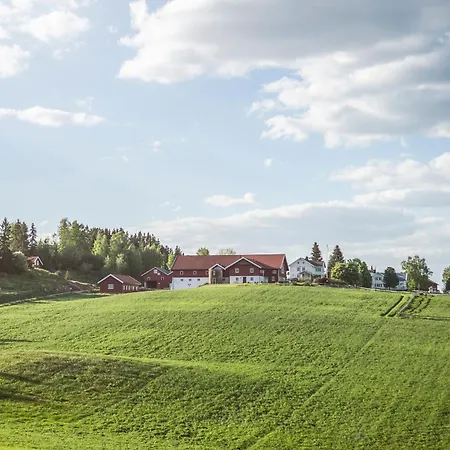 Helgaker Gard * Gran