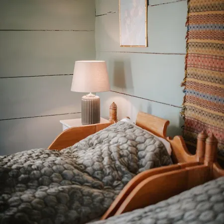 Hotell Helgaker Gard *