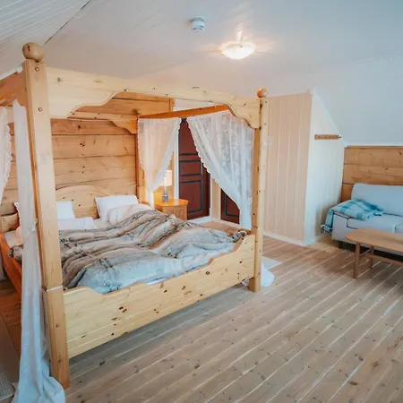 Helgaker Gard Hotell *