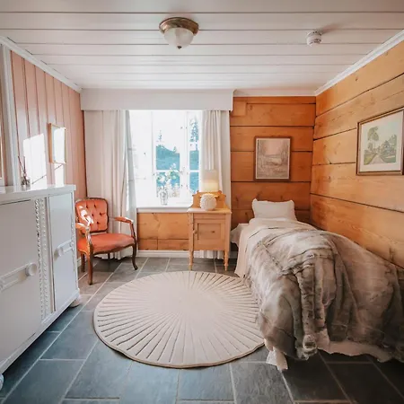 Helgaker Gard Hotell