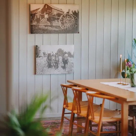 Helgaker Gard Hotel *