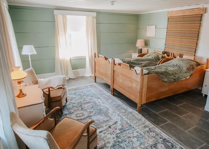 Helgaker Gard Hotel