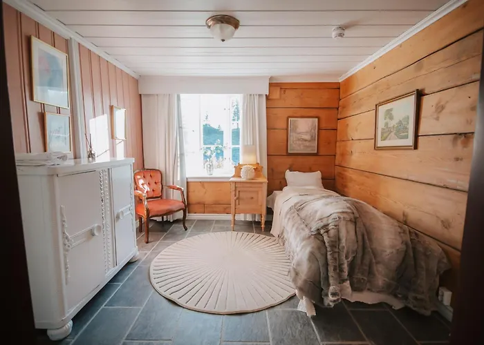 Helgaker Gard Hotel
