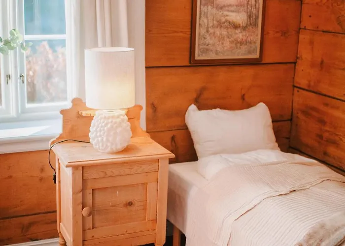 Helgaker Gard Hotel *