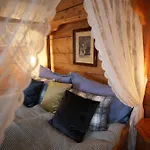 Helgaker Gard Hotel